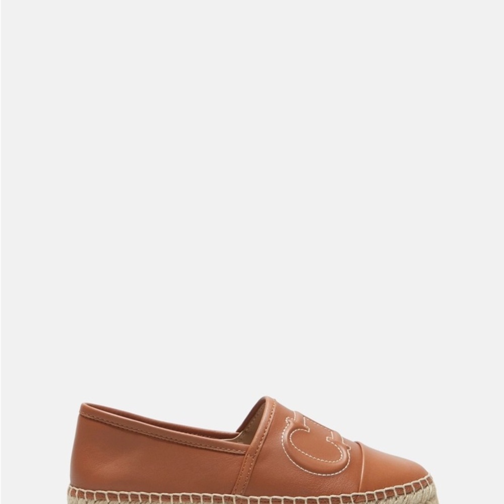 Carolina Herrera Tan Leather CH Espadrille Flats with Red Lining - Picture 3 of 8